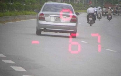 Người dân Hà Nội đi xe buýt sắp được "quẹt thẻ"