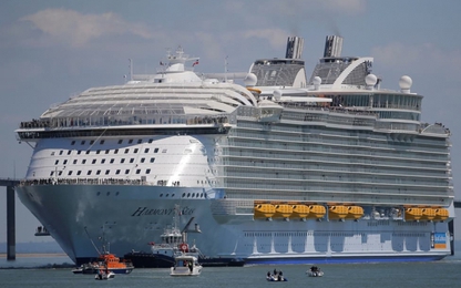 Bên siêu du thuyền, tàu Titanic chỉ là một chú bé