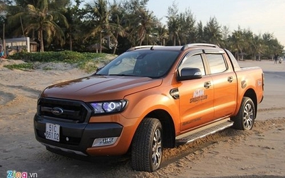 Xe bán tải ồ ạt tăng giá