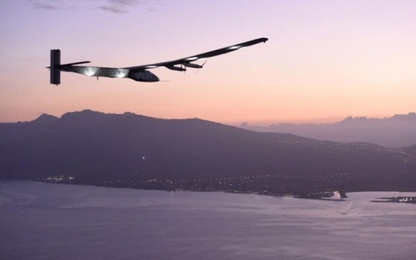 Solar Impulse 2 hoàn thành chuyến bay vòng quanh thế giới
