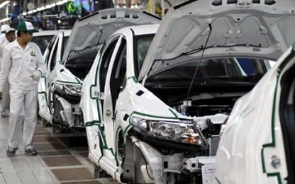 Ô tô đồng loạt tăng giá 100 triệu: Không kịp trở tay