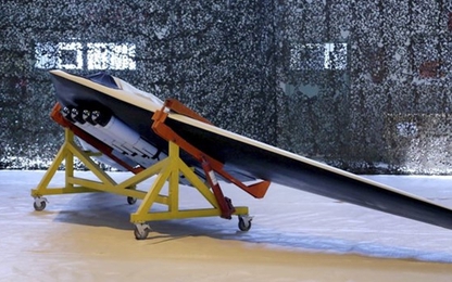 Iran khoe chế được máy bay không người lái “Sấm sét” giống của Mỹ