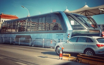 Trung Quốc: Xe bus chống tắc đường trở thành nỗi kinh hoàng