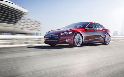 Xe điện Tesla gây bất ngờ khi dự đoán được tai nạn sắp xảy ra