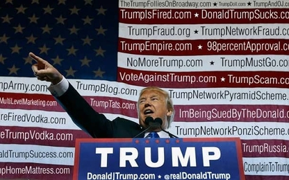 Tổng thống Donald Trump đang sở hữu tới... 3.643 tên miền