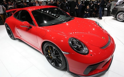 UAZ công bố giá bán tại Việt Nam từ 460 triệu đồng