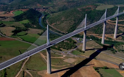 Quá trình lắp ráp cây cầu cao nhất thế giới