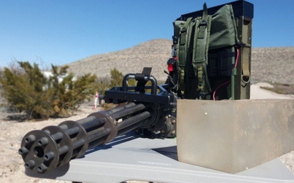 Súng máy 6 nòng M134 Minigun nhả đạn nhanh như chớp