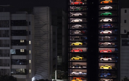 Bán xe siêu sang bằng... máy bán hàng tự động