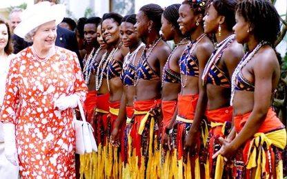 Lý do Nữ hoàng Anh là người duy nhất không có hộ chiếu