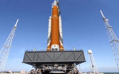 Mỹ hoãn chuyến bay thử của tàu vũ trụ chở người lên Sao Hỏa