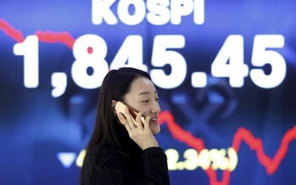 Nhà đầu tư Hàn Quốc “sợ” ông Trump hơn tên lửa Triều Tiên