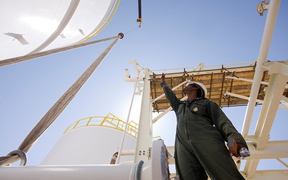 Nhu cầu tiêu thụ nhiên liệu Mỹ đẩy giá dầu leo dốc