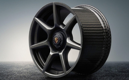 Porsche tung ra bộ la-zăng carbon siêu nhẹ giá 18.000USD