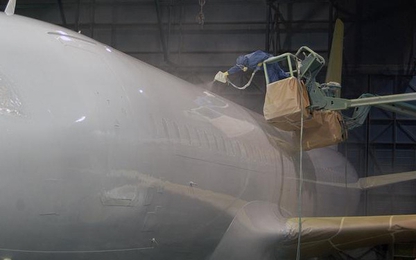 Tại sao đa số máy bay lại có màu trắng?