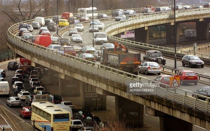 Trong tương lai, mặt đường sẽ tạo ra năng lượng khi xe cộ đi lại