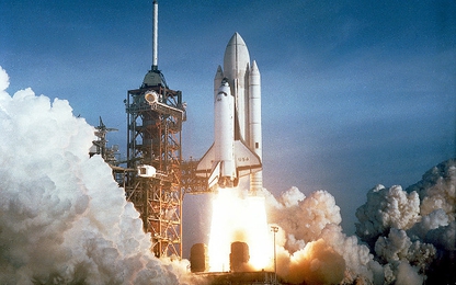 Làm thế nào một con tàu vũ trụ có thể trở về Trái đất?