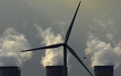 Một công ty năng lượng bán sạch mảng kinh doanh dầu mỏ và khí đốt,