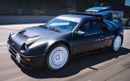 Tay đua Ken Block khoe “đồ chơi” mới Ford RS200