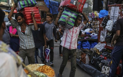 Ấn Độ vay thêm gần 8 tỷ USD vì nguồn thu thấp