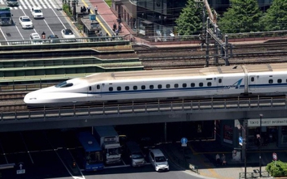 Tàu hỏa biết giả tiếng chó và hươu để phòng tai nạn