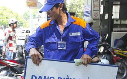 Hưởng lợi gần 5.000 tỉ do điều hành giá xăng bất cập