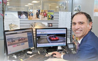 Người bán nhiều xe nhất thế giới sở hữu mánh khóe gì?