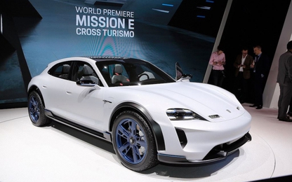 Chưa bán ra, xe điện Porsche Mission E đã có bản crossover