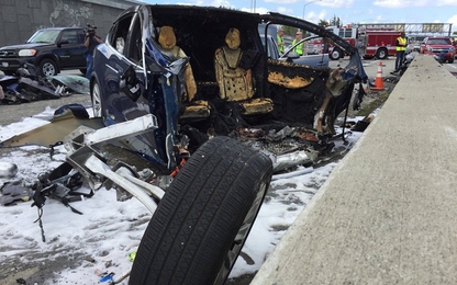 Tesla mất 4 tỷ USD trị thị trường sau vụ Model X gặp tai nạn