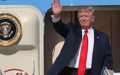 Nội các của ông Trump bị tố cáo lãng phí tiền thuế thuê máy bay