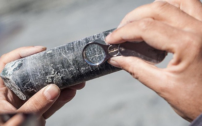 Nhật Bản mới tìm ra mỏ đất hiếm mới, xoay chuyển nền kinh tế