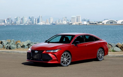 Toyota Avalon 2019 thế hệ mới "chốt" giá từ 35.500 USD