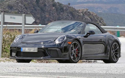 Xe thể thao mui trần Porsche 911 GT3 Touring Cabriolet