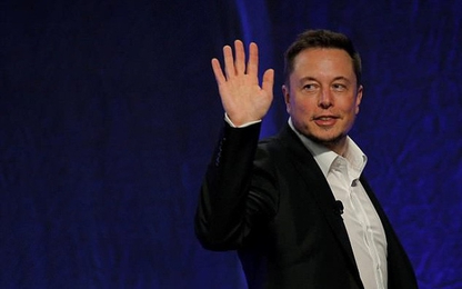 Tesla dùng tới 6 máy bay để chở robot tự động sản xuất Model 3