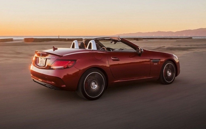 Mui trần thể thao Mercedes-AMG SLC 43 2019 có động cơ mạnh hơn