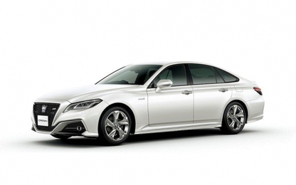Xế sang Toyota Crown 2018 chính thức ra mắt, “chốt giá” 963 triệu