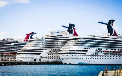 Tại sao đa số du thuyền có màu trắng?