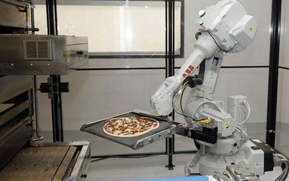 SoftBank muốn đầu tư 750 triệu USD vào công ty làm bánh pizza bằng robot
