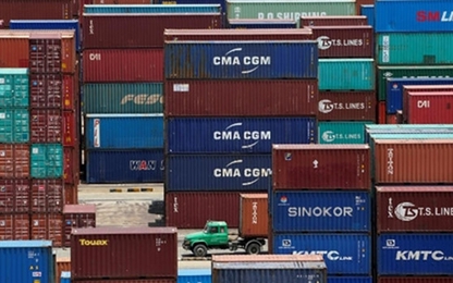 Mỹ chính thức áp thuế lên 16 tỷ USD hàng Trung Quốc