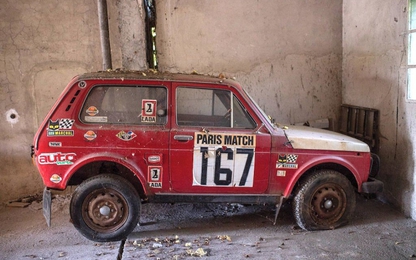 Sốc với Lada Niva “đồng nát” thét giá hơn 2 tỷ