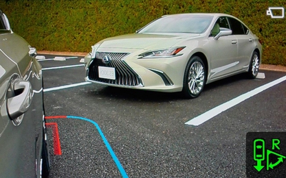 Lexus ES 2019 thế hệ mới cho phép trang bị gương hậu camera