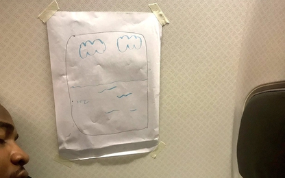 Nhật Bản:Hành khách đòi ghế cửa sổ, tiếp viên hàng không vẽ cho một cái