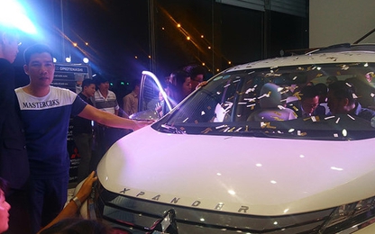 “Mỏi mòn” chờ xe nhập, nhiều người quay về chọn xe trong nước