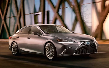 Lexus ES 250 thế hệ mới chốt giá 2,5 tỷ đồng tại Việt Nam
