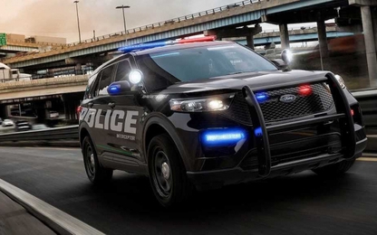 Ford Explorer 2020 chính thức ra mắt dưới "lốt" xe cảnh sát