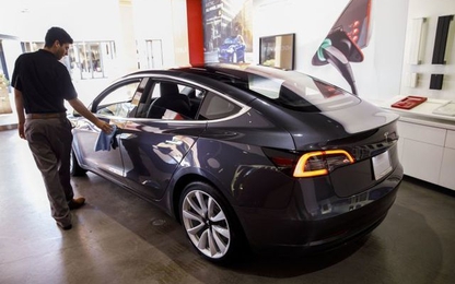 Tesla có gì hơn các nhà sản xuất ô tô truyền thống?