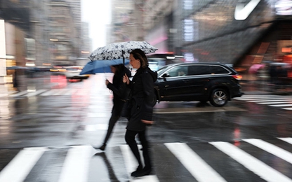 Smartphone khiến người đi bộ dễ bị tai nạn