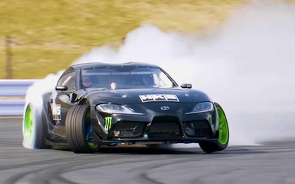 Toyota Supra 2020 của 'vua drift' bốc cháy trong ngày đầu ra mắt