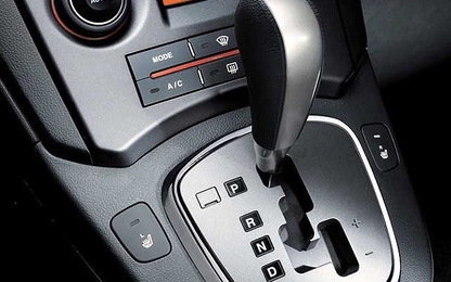 Đạp nhầm chân ga ô tô - nỗi sợ có thể khắc phục