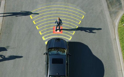 Hệ thống cảnh báo va chạm trên ôtô hoạt động như thế nào?